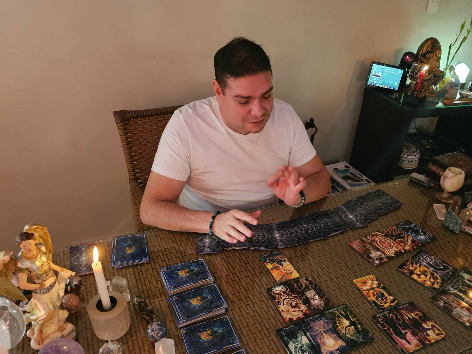 Tarot em Araraquara: uma cura espiritual para você da Espaço Luz da Cura